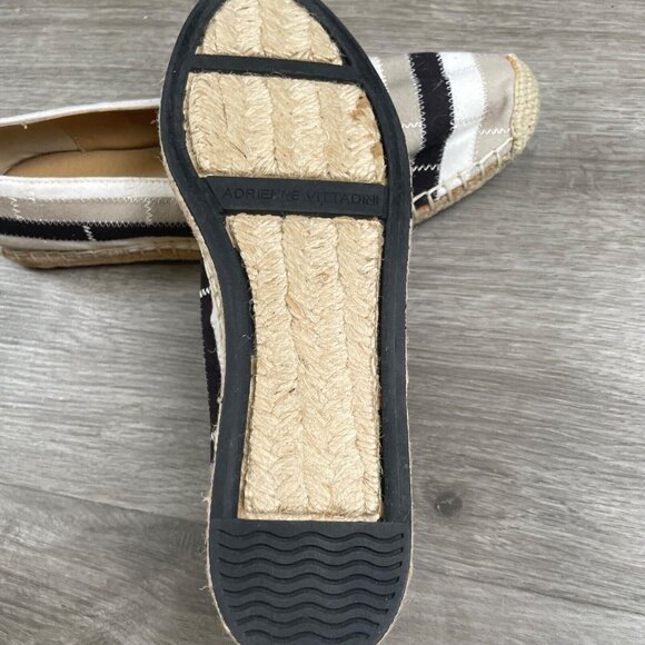 Adrienne Vittadini Women's Size 7.5M Black/Tan/White Stripe Slip on Casual Flats - Picture 9 of 12